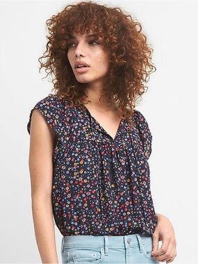 GAP Navy Multicolor Floral V-Neck Cap Sleeve Blouse
